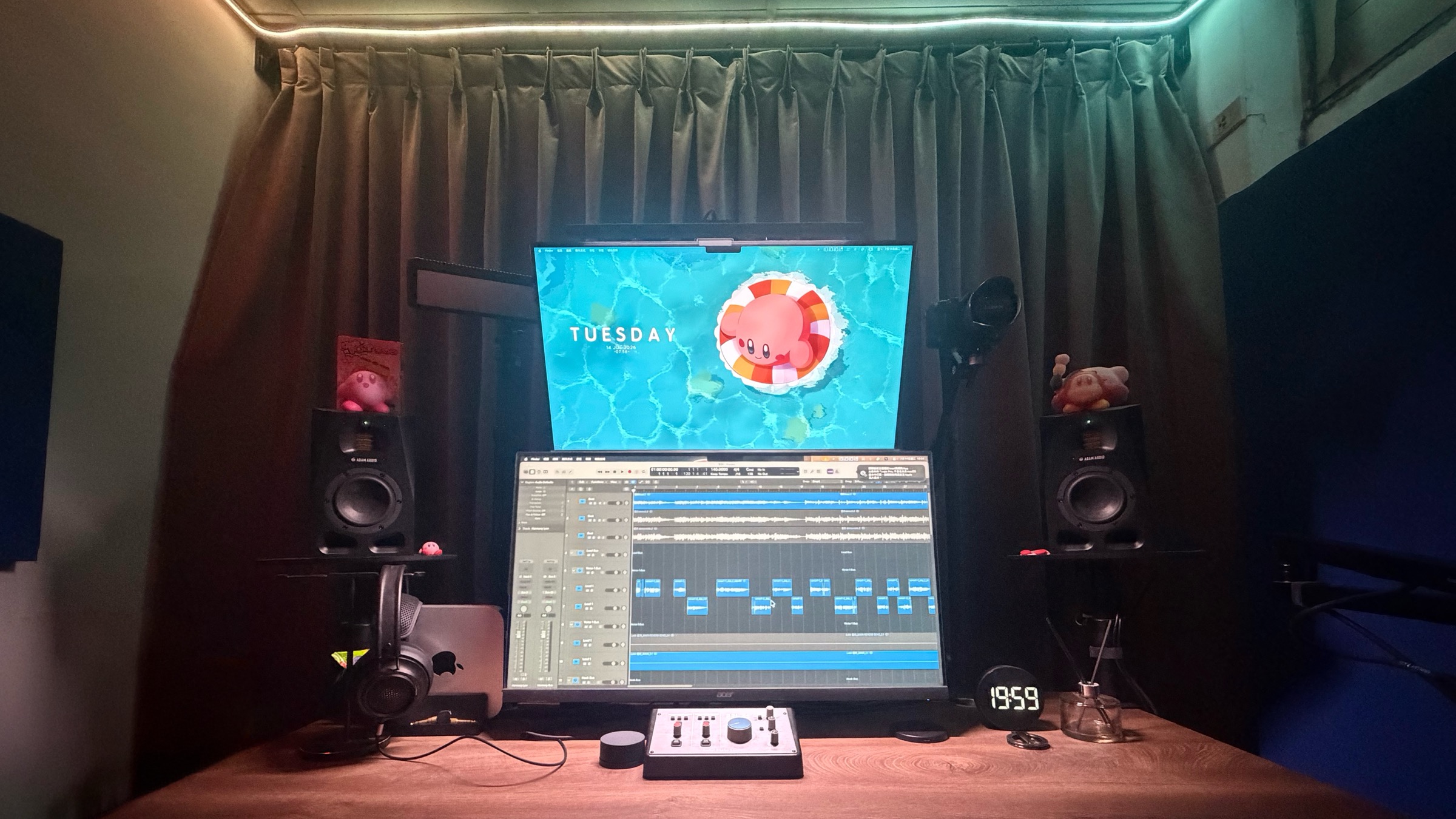 SADTONY 錄音室工作桌、監聽喇叭與製作設備